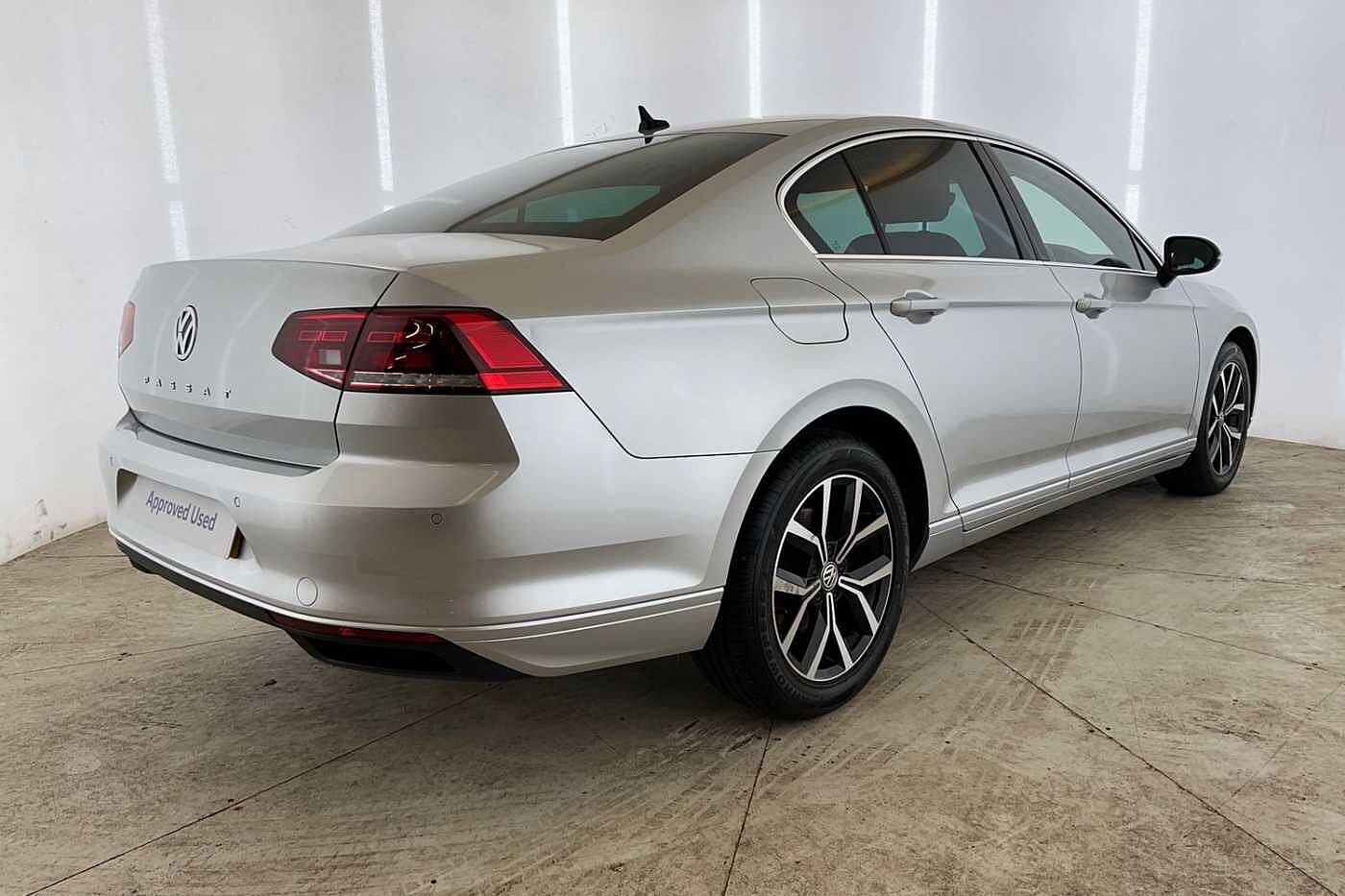 Volkswagen Passat 2.0 TDI EVO SEL Saloon 4dr Diesel DSG Euro 6 (s/s) (150 ps)