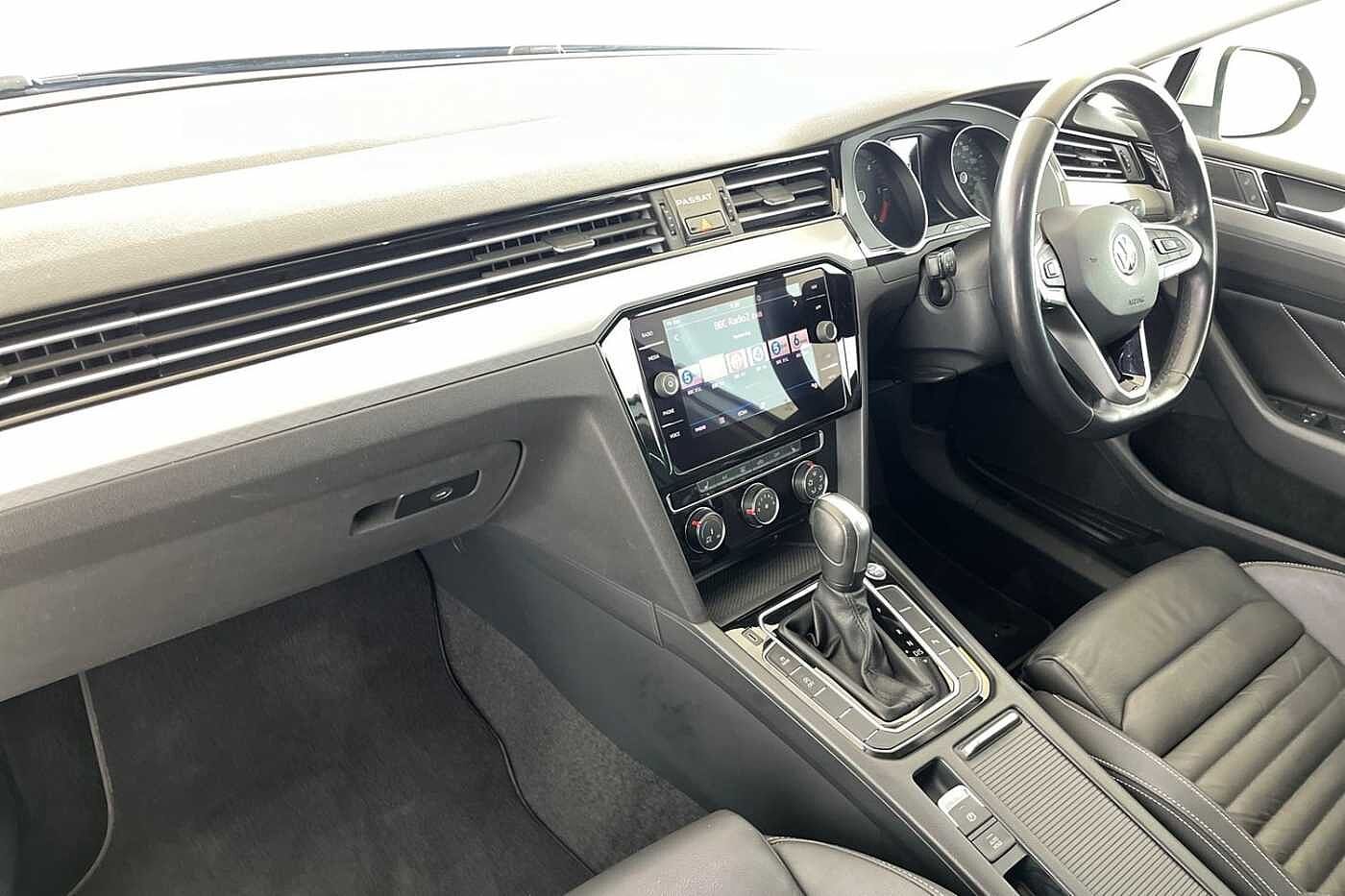 Volkswagen Passat 2.0 TDI EVO SEL Saloon 4dr Diesel DSG Euro 6 (s/s) (150 ps)