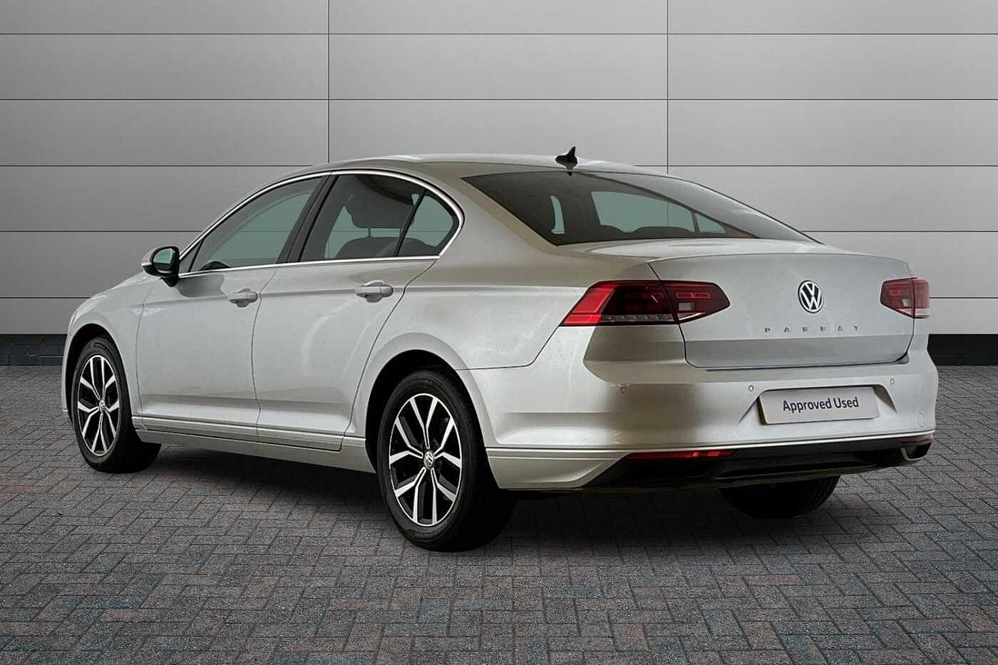 Volkswagen Passat 2.0 TDI EVO SEL Saloon 4dr Diesel DSG Euro 6 (s/s) (150 ps)