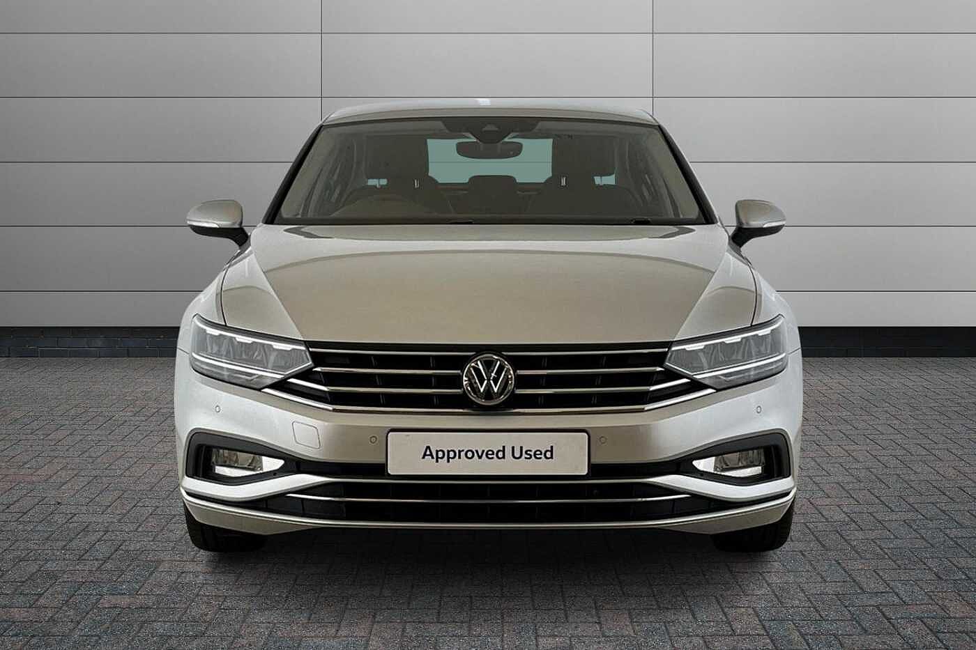 Volkswagen Passat 2.0 TDI EVO SEL Saloon 4dr Diesel DSG Euro 6 (s/s) (150 ps)
